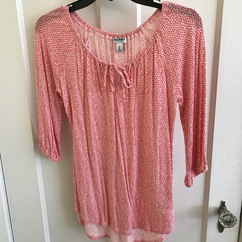 Red/white flowered shirt